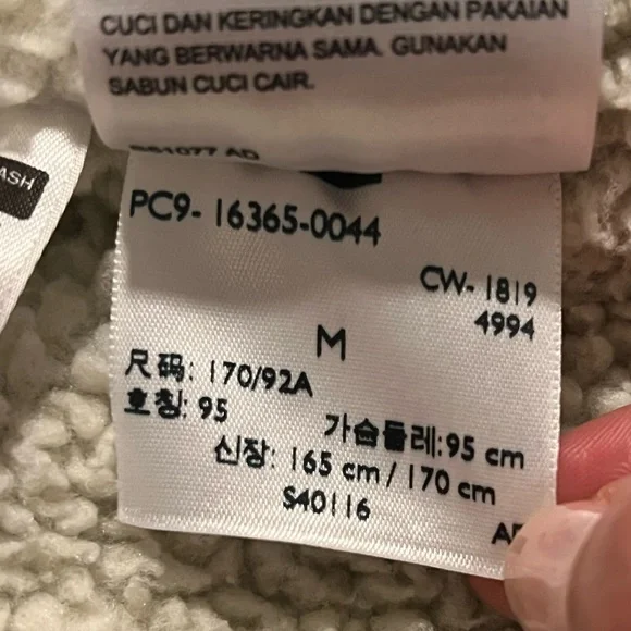 Levi’s Sherpa Trucker Distressed Wash Denim Jacket M - Picture 15 of 16